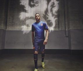 开云体育app-铁血纪律与天才闪光，喀麦隆战术窒息瑞典，孔德在年度焦点战中接管比赛