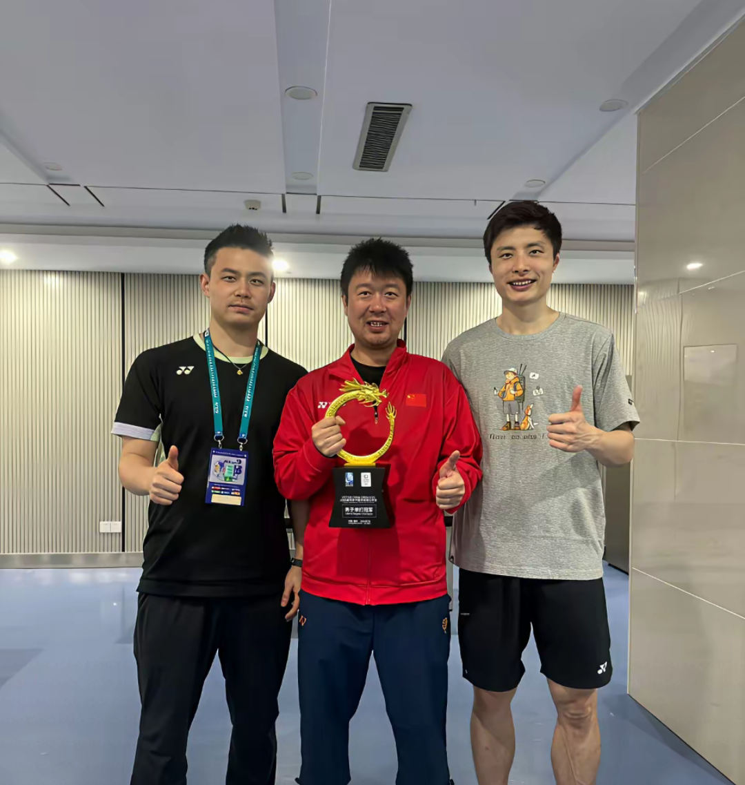 日本队轻取马来西亚队，石宇奇刷新纪录