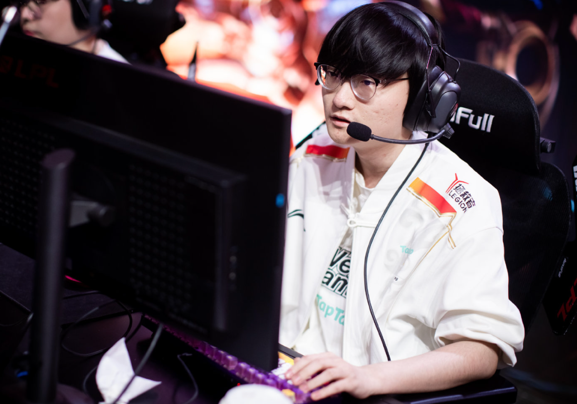 TeamWE横扫WBG，Clid一己之力扛起全队