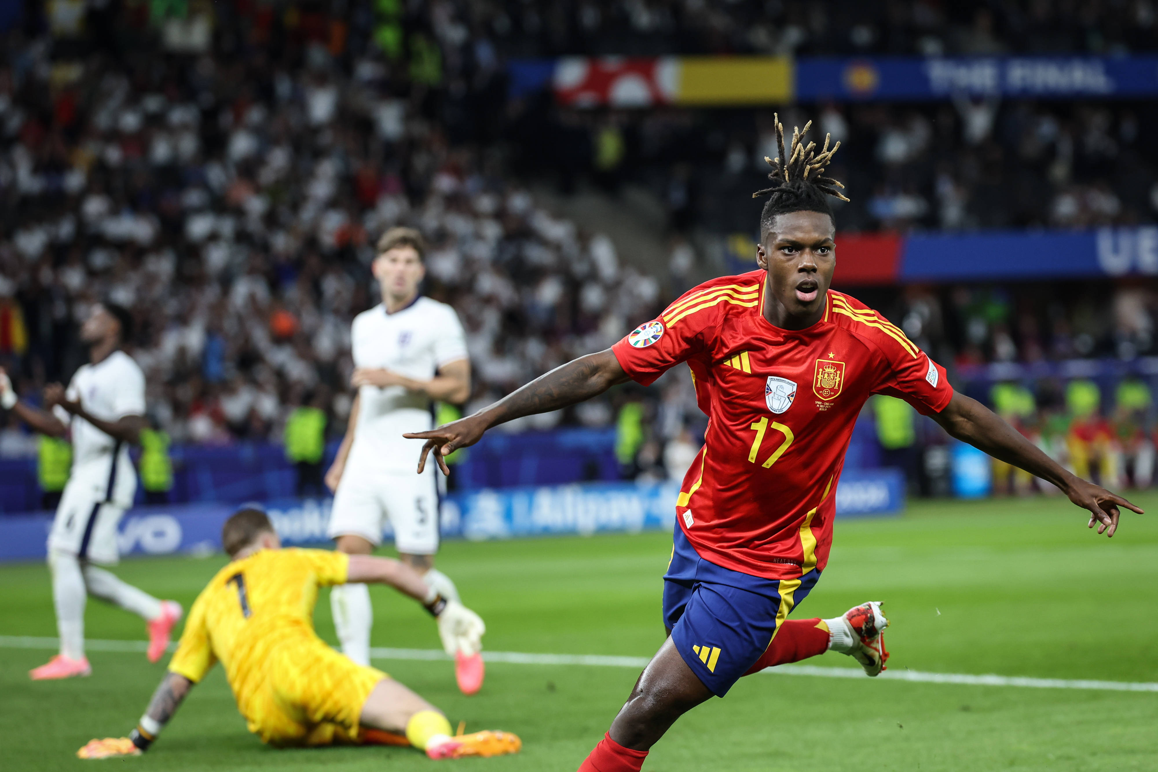 欧洲篮球锦标赛决赛上演,西班牙队夺冠 欧洲篮球锦标赛决赛上演,西班牙队夺冠