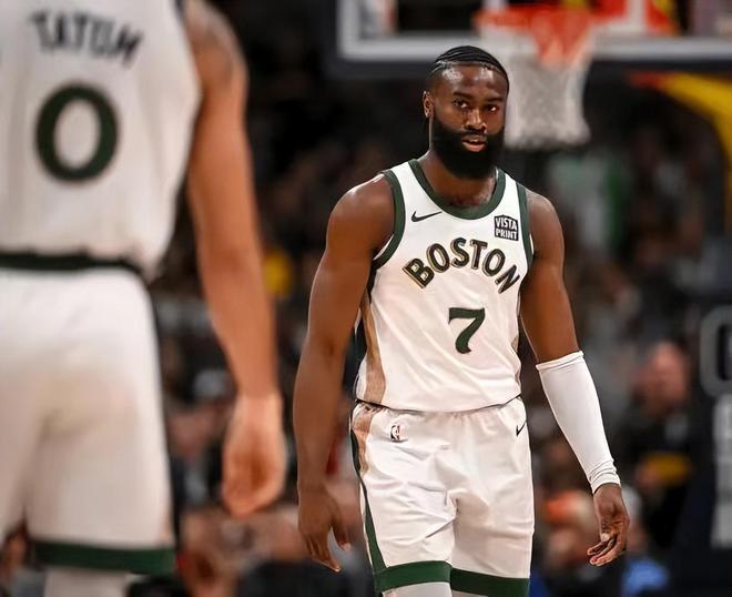 人队东部第一守稳榜首，恢复巅峰实力