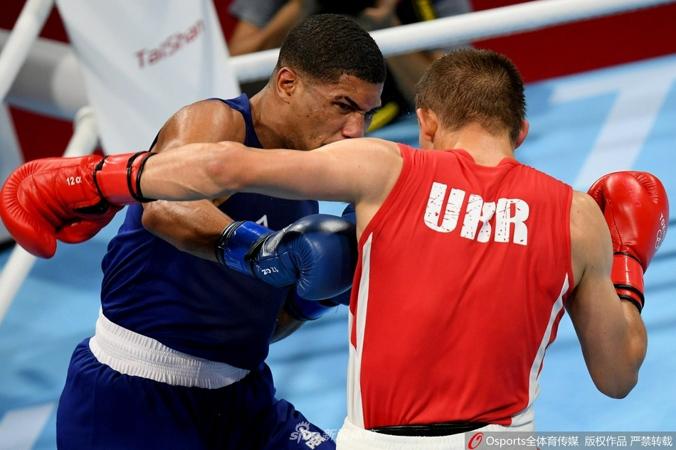 拳击男子中量级:周煜辉晋级半决赛 拳击男子中量级:周煜辉晋级半决赛