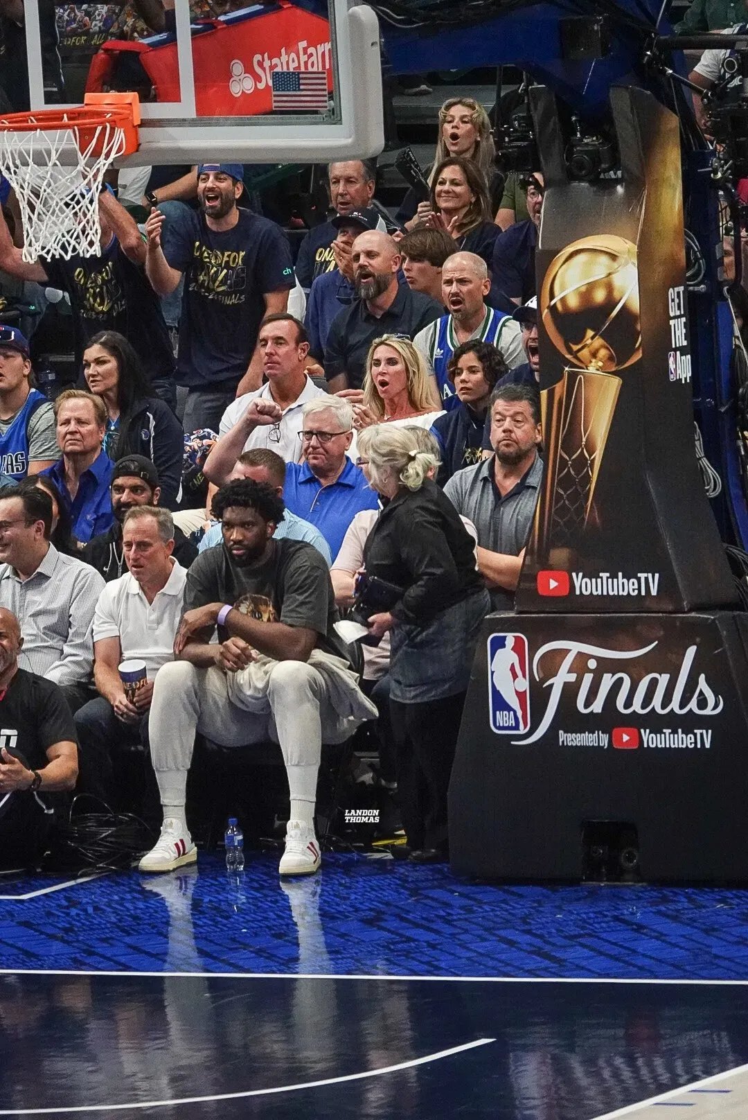 火箭险胜独行侠,恩比德爆发神勇 火箭险胜独行侠,恩比德爆发神勇