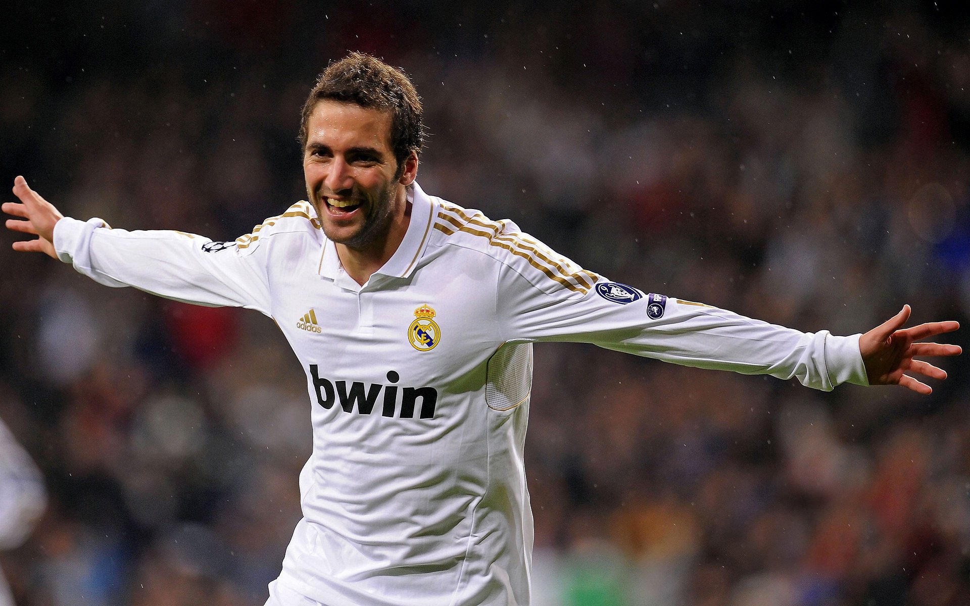 阿拉巴的致命一击，当勒沃库森遇上巴拉圭，悬念在开场哨前就已终结