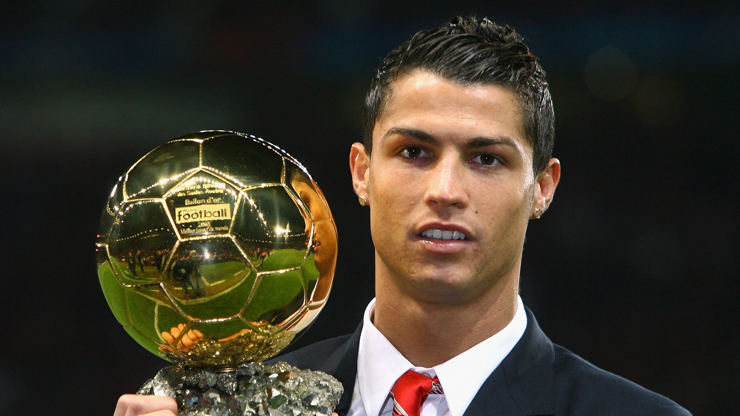 小贾伦爆发撕裂防线，猛龙提前终结悬念掘金