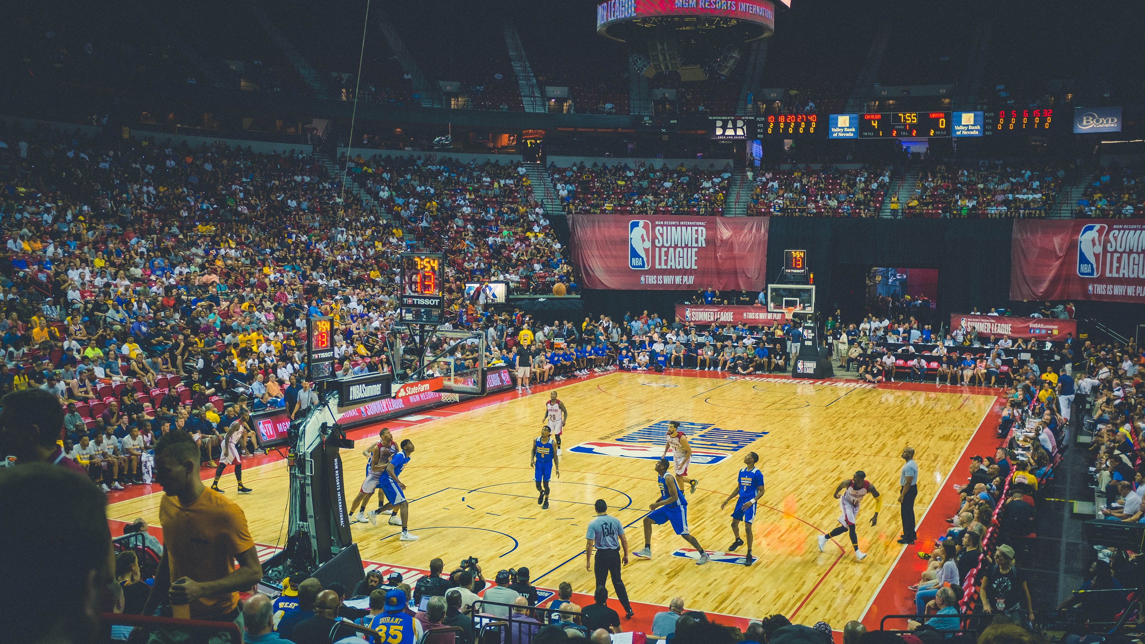 克莱式精准打击，骑士教科书级团队篮球狂胜雷霆，揭示现代篮球胜利密码